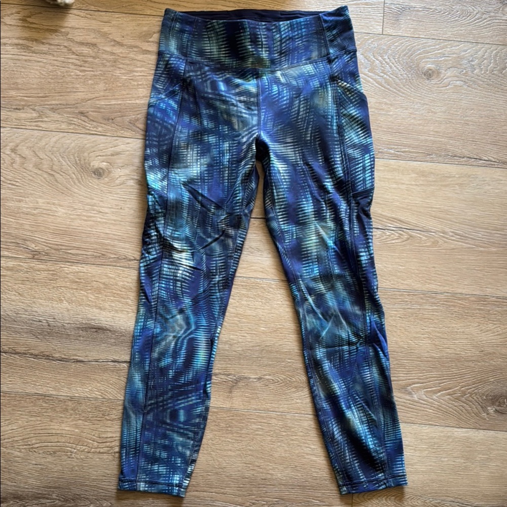 Lululemon Athletica Blue and Green print Leggings size 8 New without tag 🏷️